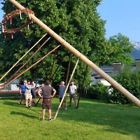 Maibaumumlegen